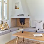 Paria Apartman *